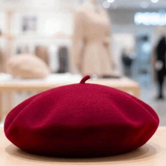 Ladies French Burgundy Beret Hat Cap - Picture 2 of 7